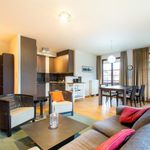 Rent 3 bedroom apartment of 117 m² in Auderghem