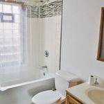Rent 2 bedroom apartment of 102 m² in Milwaukee