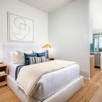 Rent 1 bedroom apartment of 82 m² in Long Beach