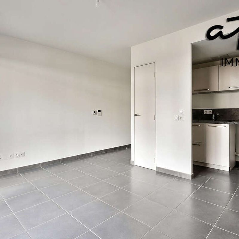 Location appartement 2 pièces 44 m² Écully (69130)
