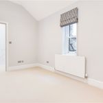 Rent 2 bedroom house of 93 m² in London