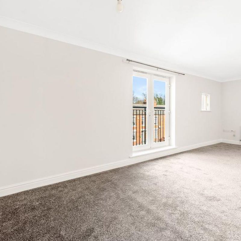 2 bedroom apartment to rent Carr Gate