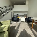 Appartement de 1065 m² avec 1 chambre(s) en location à Edmonton