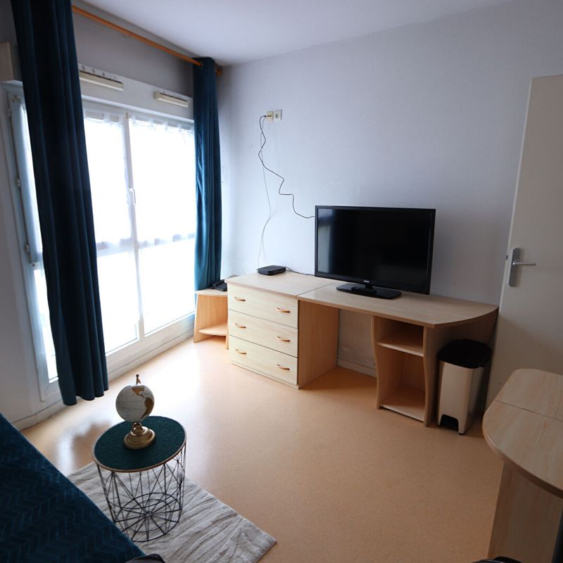 En location Appartement 1 pièce 18 m Saint-Cyr-en-Val