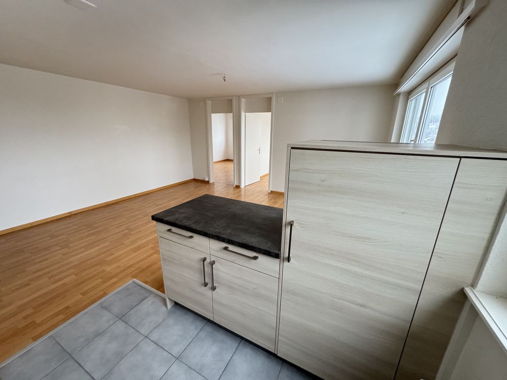 Miete 3 Schlafzimmer wohnung von 64 m² in La Chaux-de-Fonds