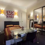 Rent 1 bedroom apartment of 260 m² in Paris