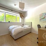 Rent 4 bedroom house in Kingston upon Thames