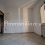 Affitto 4 camera appartamento di 83 m² in Forlì
