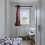 Rent a room of 187 m² in berlin