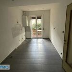 Affitto 5 camera appartamento di 130 m² in Genova