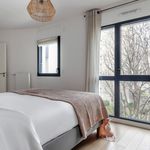 Rent 1 bedroom apartment of 51 m² in Paris