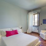 Rent 3 bedroom apartment of 145 m² in Genova