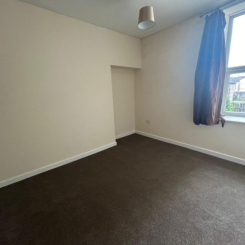 1 bedroom property to let in London Road, Neath - £600 pcm