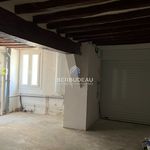 Rent 3 bedroom house of 85 m² in Blauvac