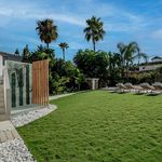 Rent 6 bedroom house of 369 m² in Marbella