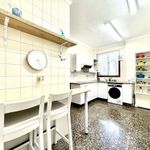Rent a room of 140 m² in Bilbao