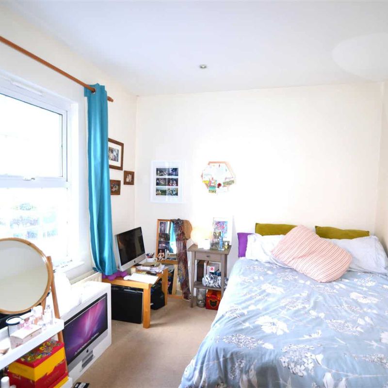 2 bed flat to rent in Upper Richmond Road, Putney SW15 | James Anderson