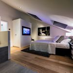 Rent 3 bedroom apartment of 120 m² in Ixelles