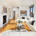 Rent 3 bedroom apartment of 17591 m² in New York