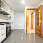 Rent 3 bedroom apartment of 152 m² in València
