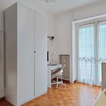 Rent a room of 80 m² in Milan