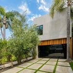Rent 5 bedroom apartment of 403 m² in Los Angeles