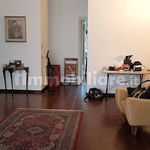Affitto 4 camera appartamento di 119 m² in Salerno