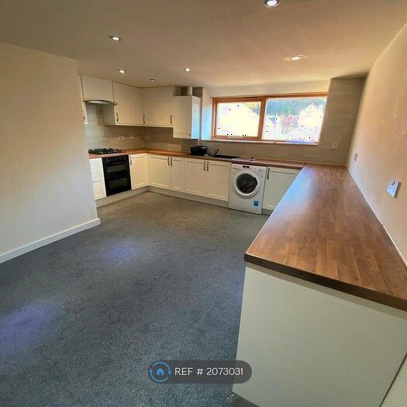 2 Bedroom Flat To Rent In Ferguson House, Neath, SA11