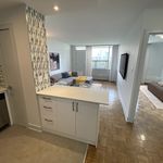 Appartement de 548 m² avec 1 chambre(s) en location à Toronto
