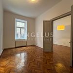 Najam 4 spavaće sobe stan od 90 m² u Zagreb
