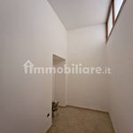 Affitto 3 camera appartamento di 90 m² in Pozzuoli