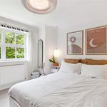 Rent 2 bedroom flat of 56 m² in London