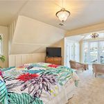 Rent 3 bedroom apartment of 191 m² in Newport Beach