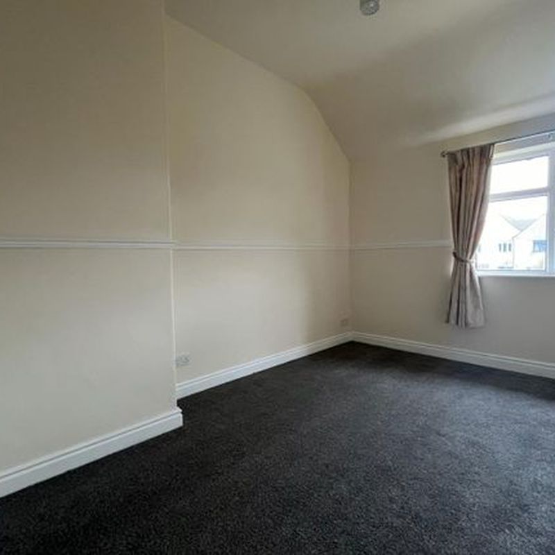 Town house to rent in Devonshire Avenue East, Chesterfield S41 Hasland