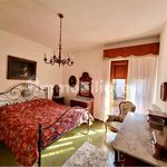 Rent 5 bedroom house of 200 m² in Pietrasanta