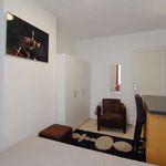 Rent a room of 200 m² in Ixelles