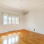 Rent 4 bedroom apartment of 194 m² in Porto