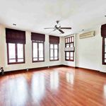 Rent 5 bedroom house of 500 m² in Khlong Tan Nuea