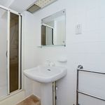 Rent 5 bedroom flat of 0 m² in London