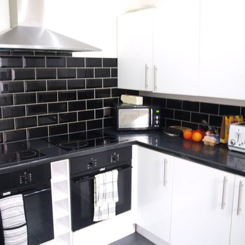Terraced house to rent in Kendal Lane, Leeds LS3 Woodhouse