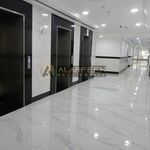 Rent 1 bedroom apartment of 750 m² in Dubai
