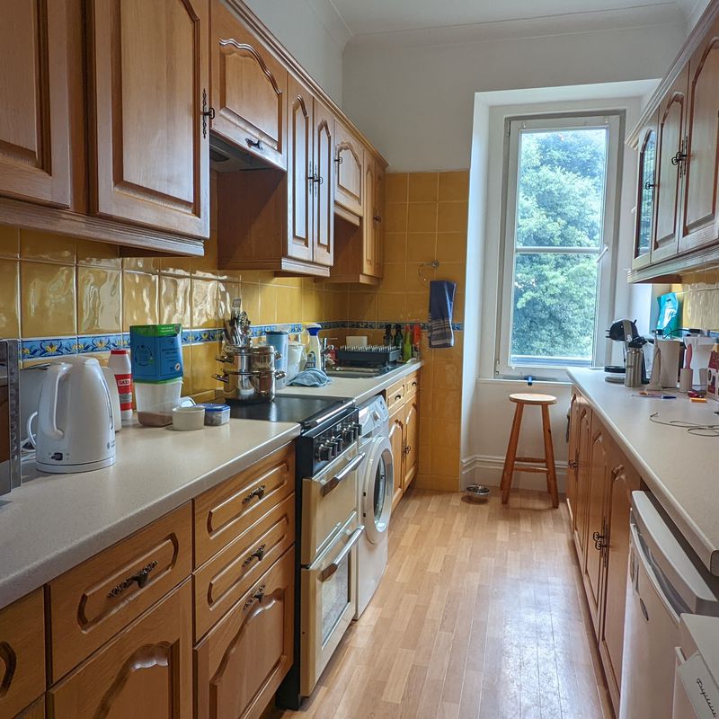 2 bedroom property to let in Pembroke Road, Clifton, Bristol - £1,800 pcm Victoria Park