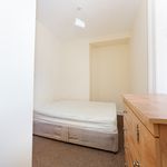 Rent 3 bedroom flat in St Thomas