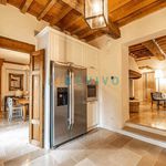 Rent 10 bedroom house of 430 m² in Impruneta