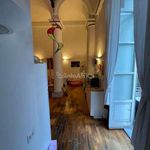 Affitto 2 camera appartamento di 80 m² in Napoli