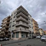 Affitto 7 camera appartamento di 160 m² in Reggio Calabria