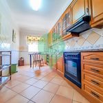 Rent 3 bedroom apartment of 95 m² in Quarteira