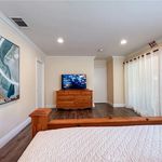 Rent 4 bedroom apartment of 163 m² in Anaheim