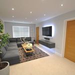 Rent 3 bedroom apartment in Northampton