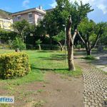 Rent 4 bedroom apartment of 125 m² in Napoli